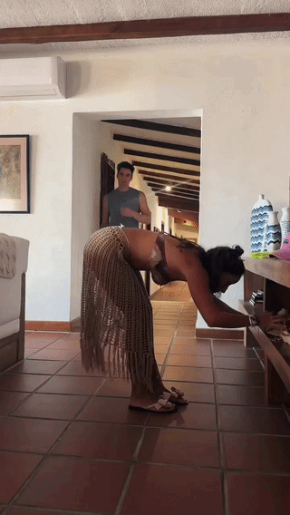 uploaded_6a1f392c93d5a6.56232319.gif
