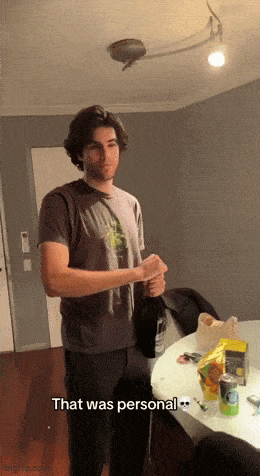 uploaded_6a3b01560797d1.66604469.gif