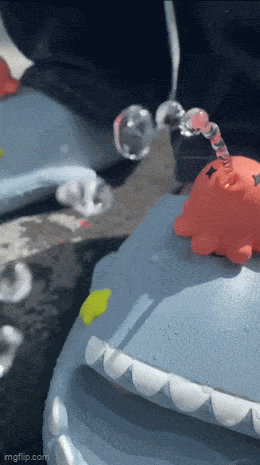 uploaded_6a3b01c0d72678.06898805.gif