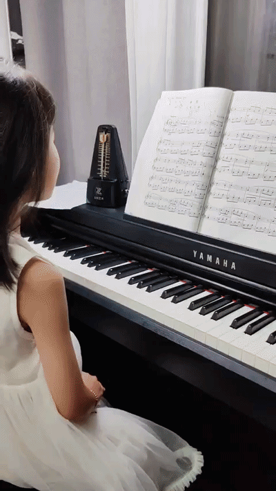 uploaded_6a56adf6037f34.35428460.gif