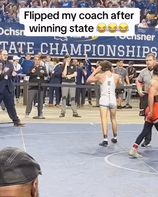uploaded_6a6bbfe8c4e1d0.76647022.gif