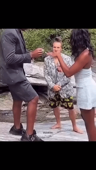 uploaded_6a725c9436d3a9.61777717.gif