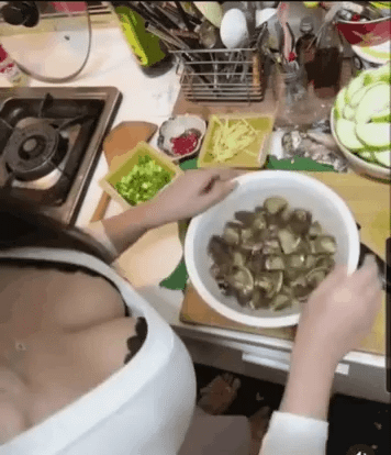 uploaded_6ae3b2ef0627d4.25687085.gif