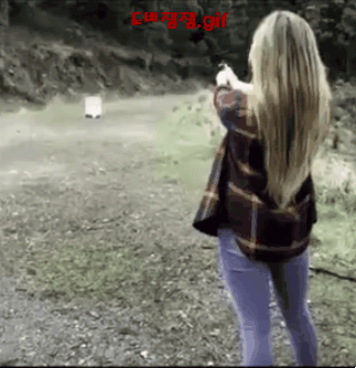 uploaded_6a176252a28844.50470795.gif